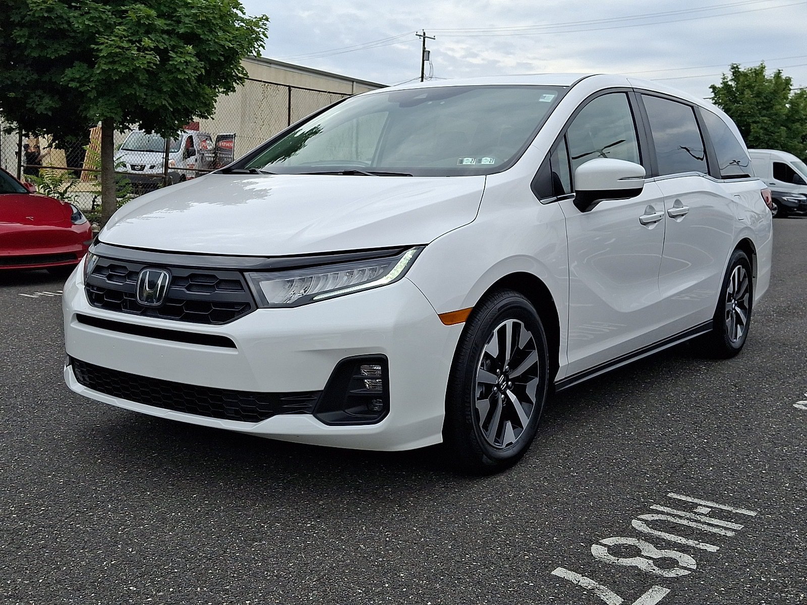 Certified 2026 Honda Odyssey EX-L image 3