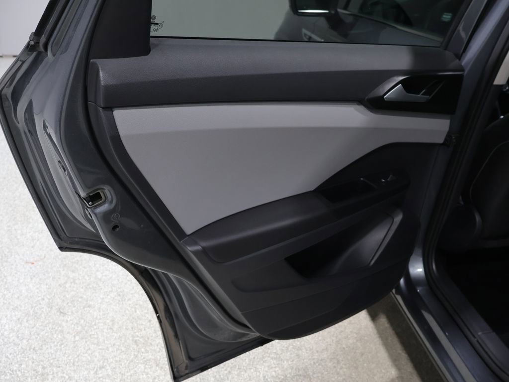 Used 2023 Volkswagen Taos SE w/ Panoramic Sunroof Package image 20