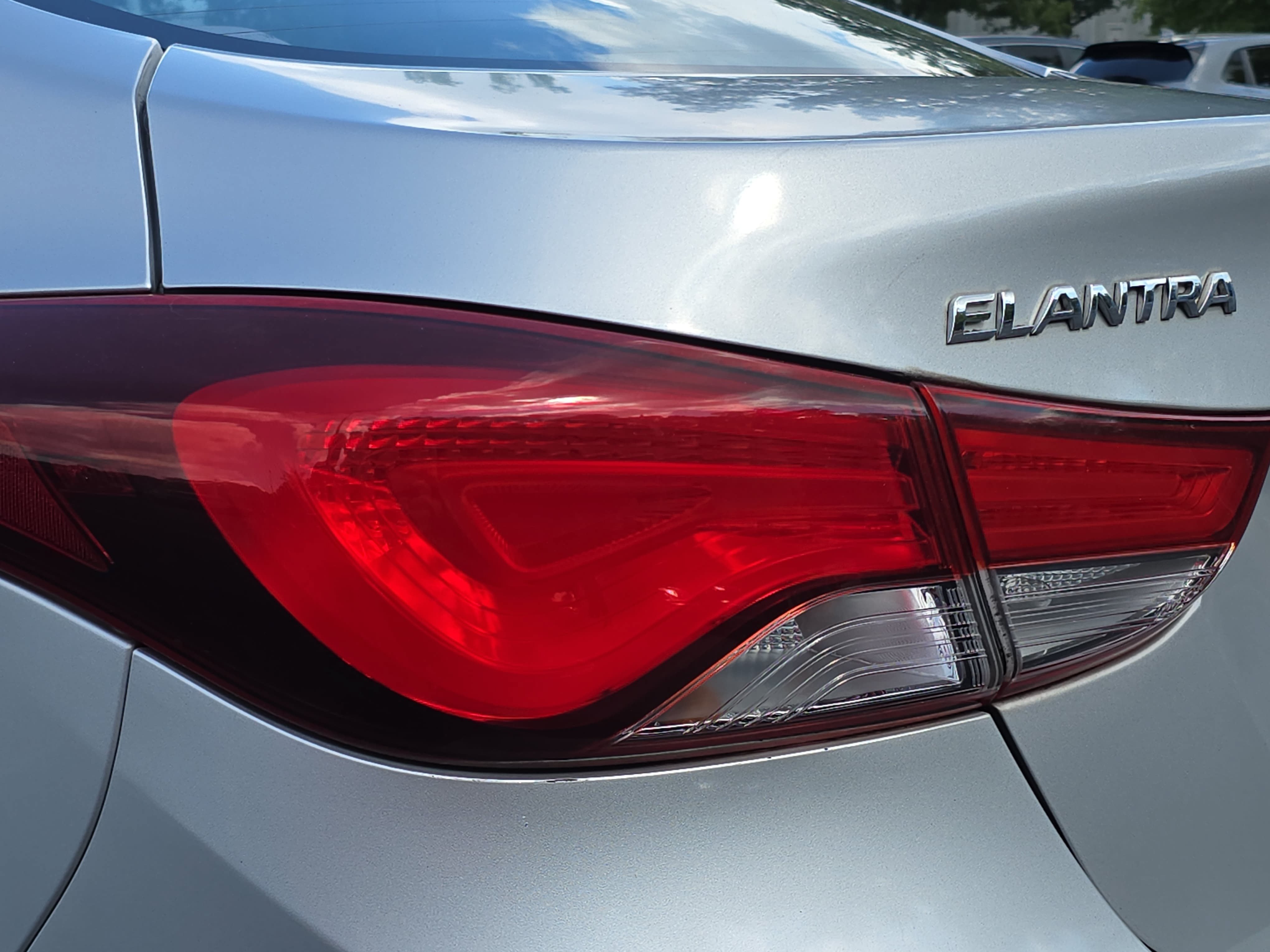 Used 2016 Hyundai Elantra SE FWD image 30