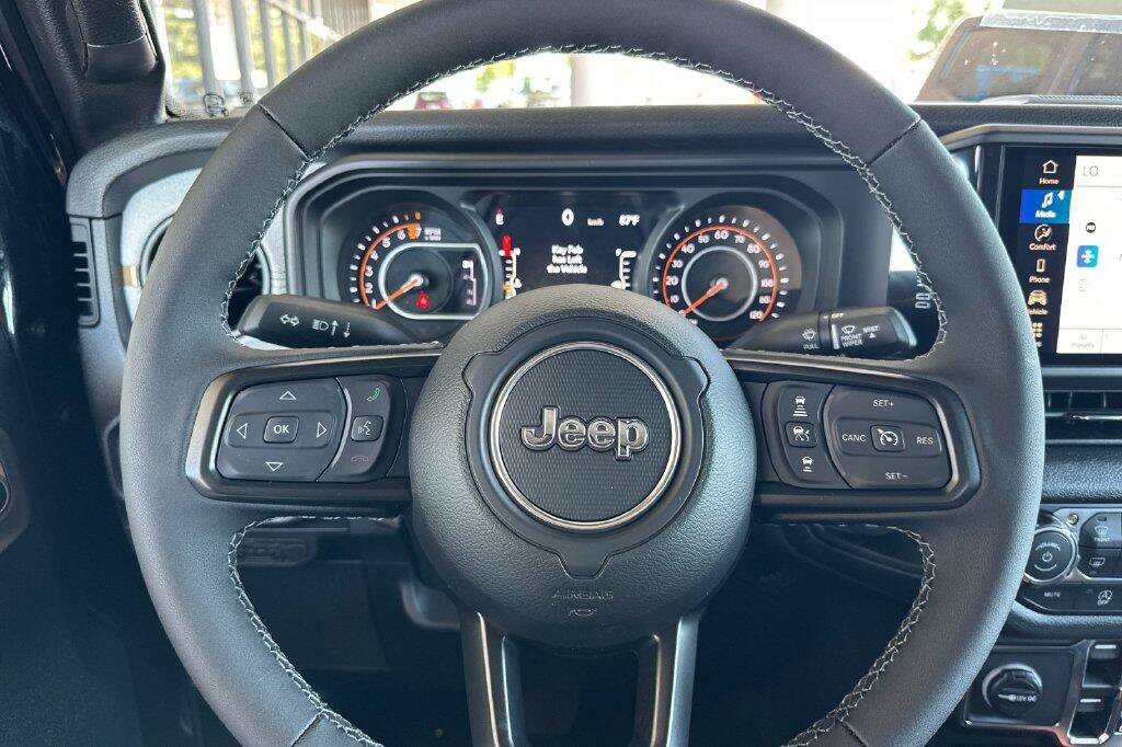 New 2026 Jeep Gladiator Sport AWD/4WD image 22