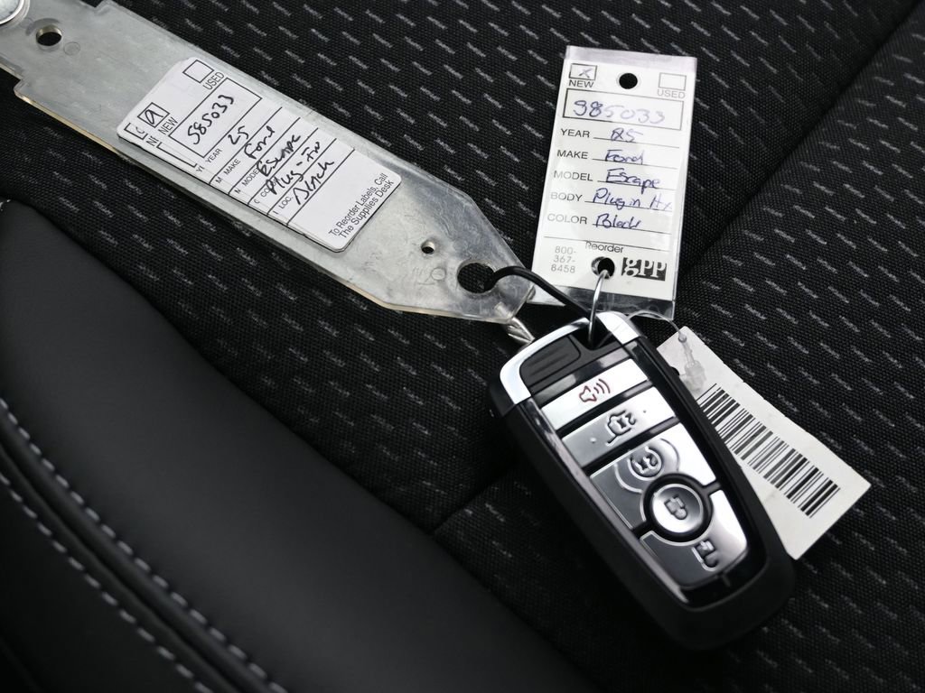 New 2025 Ford Escape SE image 22