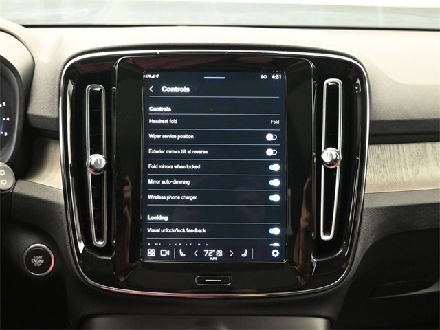 Used 2024 Volvo XC40 B5 Plus image 16