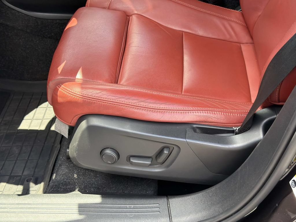 Used 2019 Volvo XC40 T5 Inscription AWD/4WD image 20