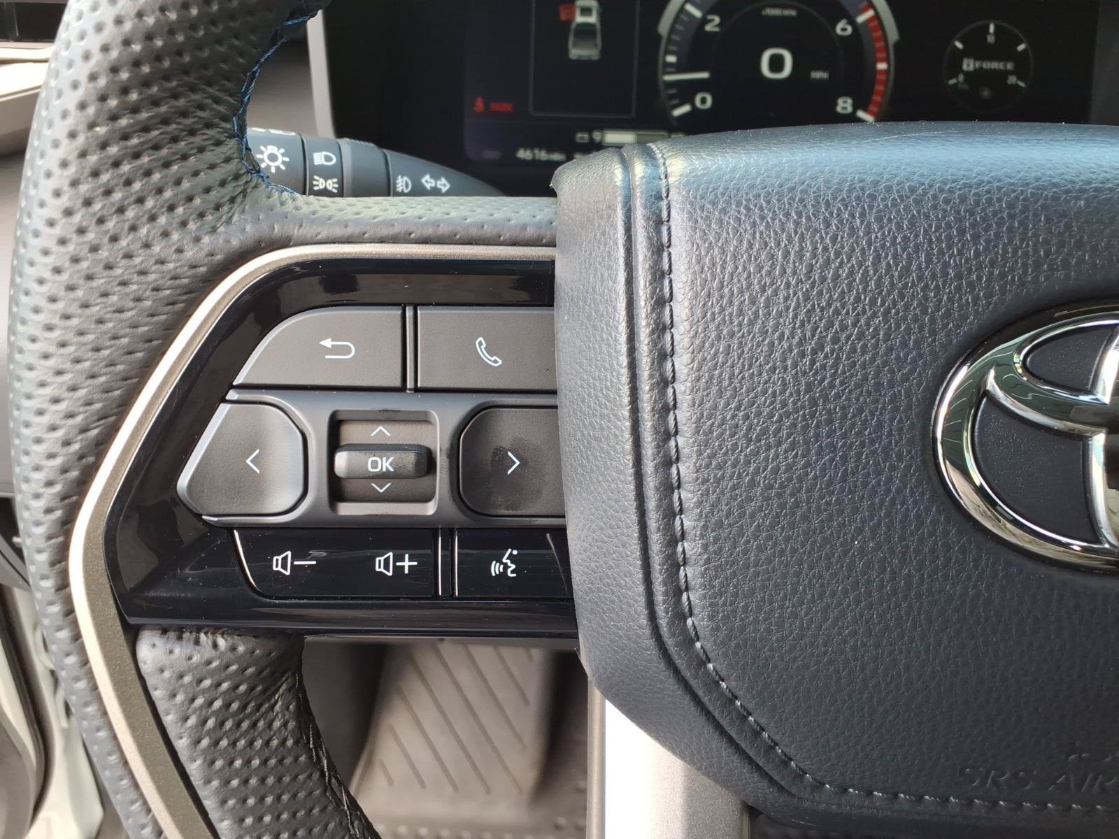 Used 2026 Toyota Tundra Platinum AWD/4WD image 34