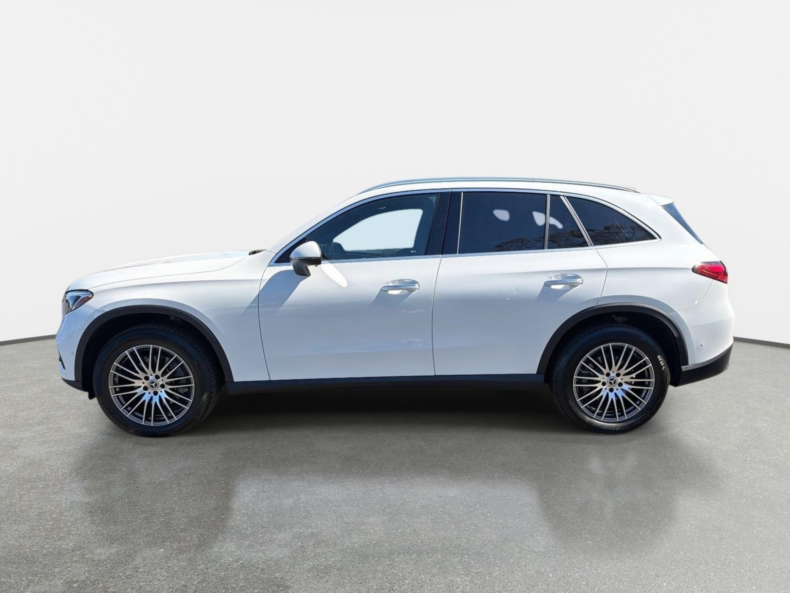 Used 2025 Mercedes-Benz GLC 300 image 6