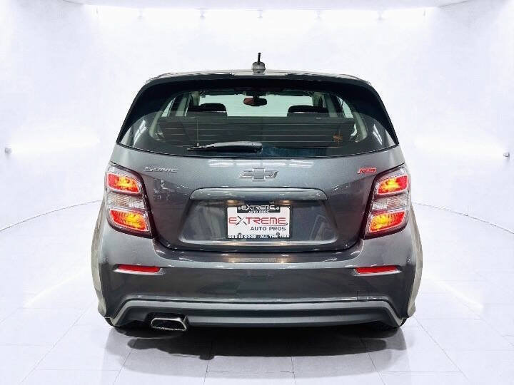 Used 2019 Chevrolet Sonic LT w/ Convenience Package FWD image 7
