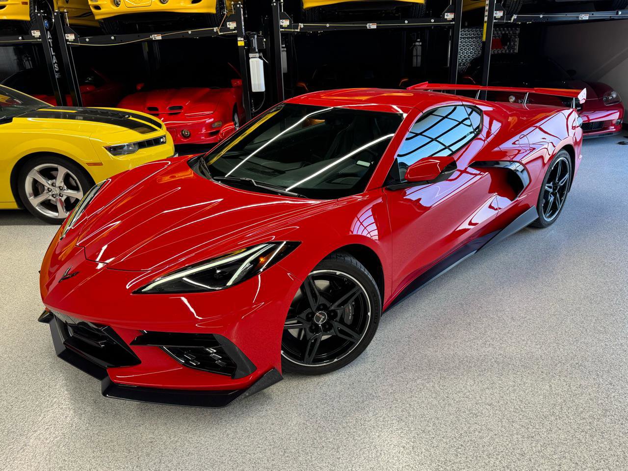 Used 2021 Chevrolet Corvette Stingray Coupe w/ Z51 Performance Package image 2