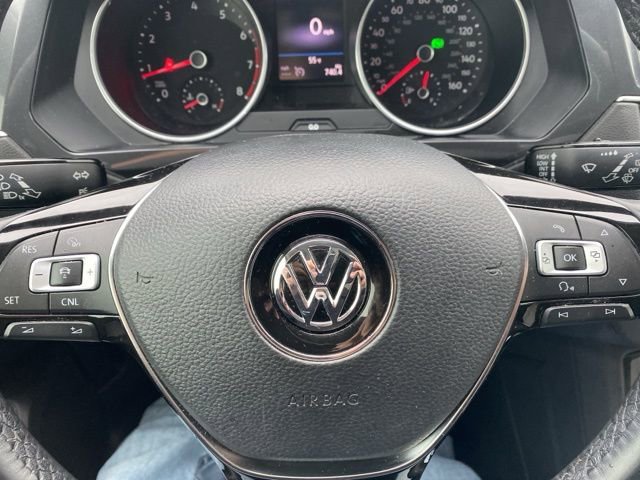 Used 2018 Volkswagen Tiguan SEL image 9