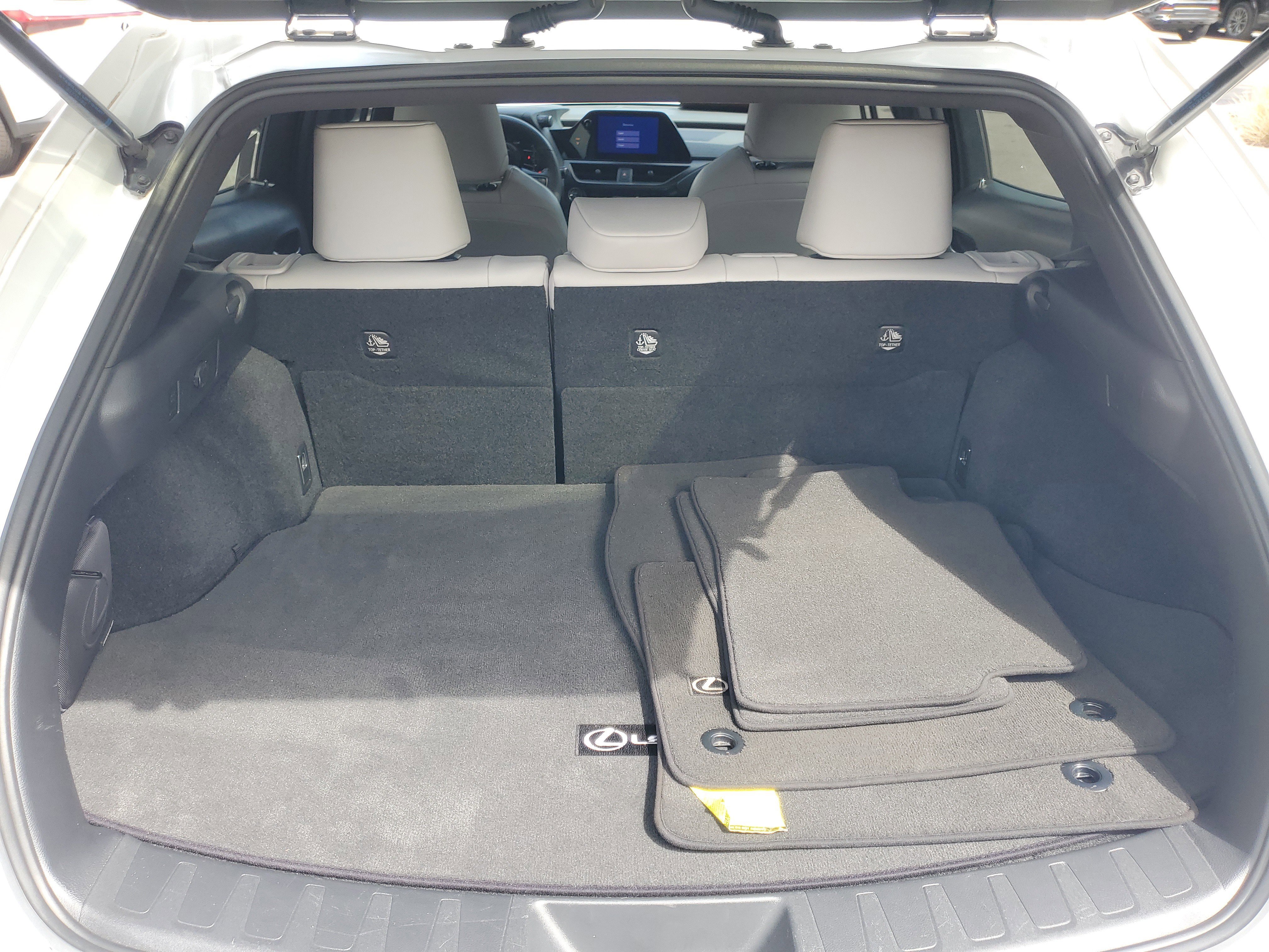 Certified 2024 Lexus UX 250h FWD image 8