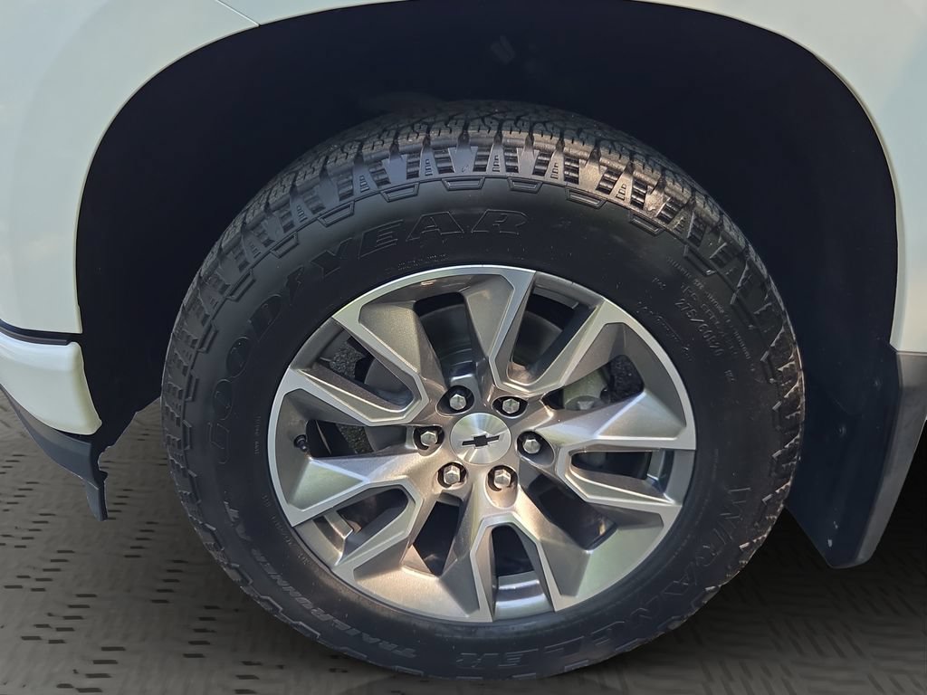 Used 2022 Chevrolet Silverado 1500 RST w/ Z71 Off-Road Package AWD/4WD image 16