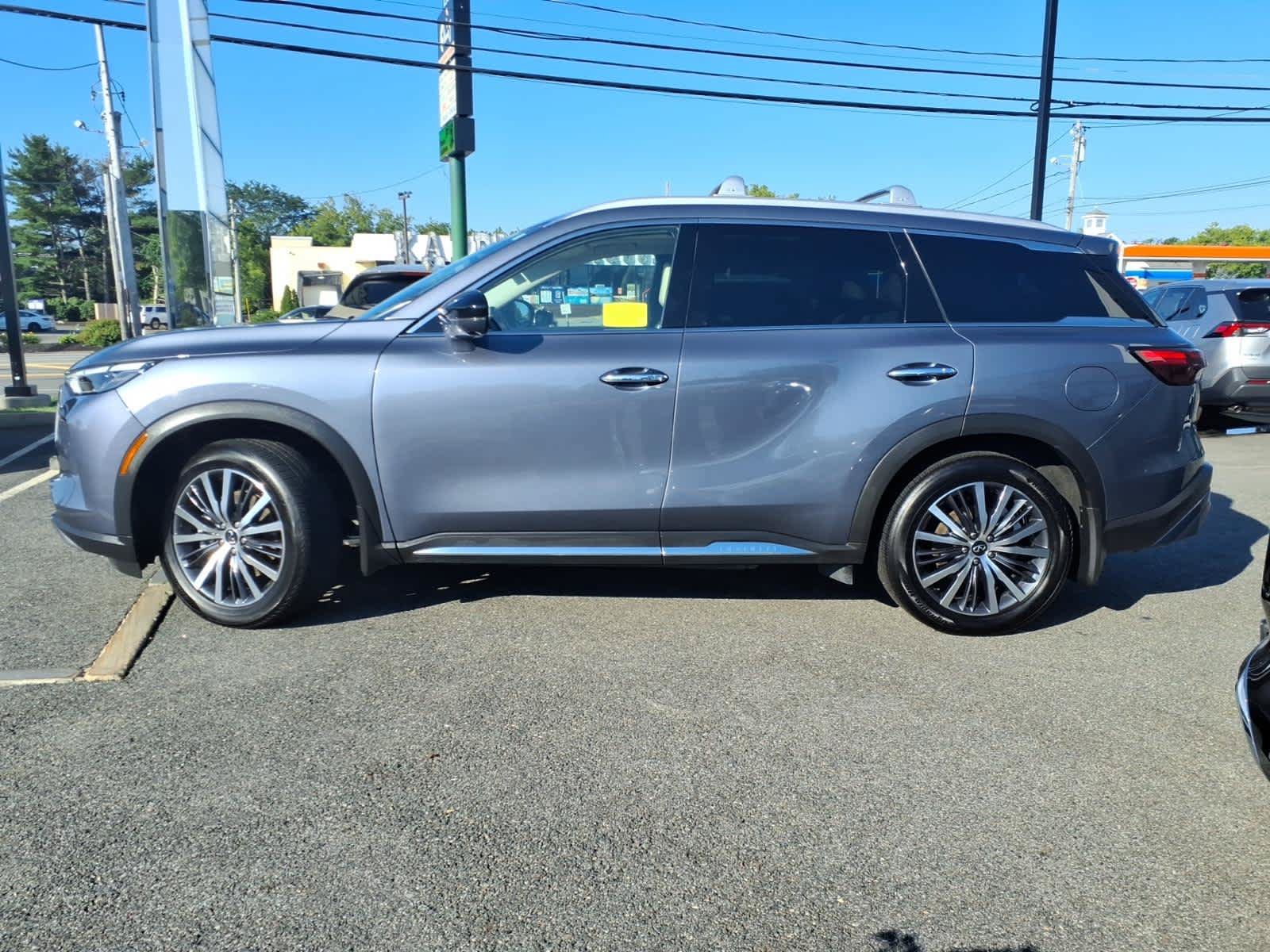 Certified 2025 INFINITI QX60 Sensory w/ Vision Package AWD/4WD image 8