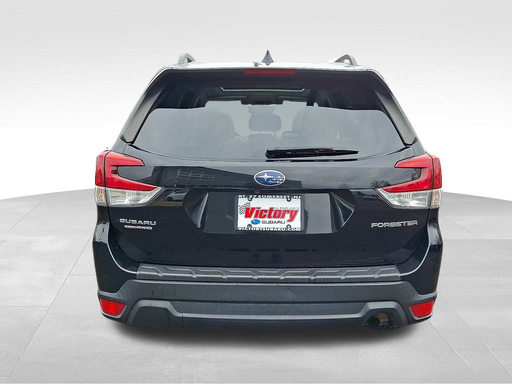 Used 2021 Subaru Forester Premium image 5