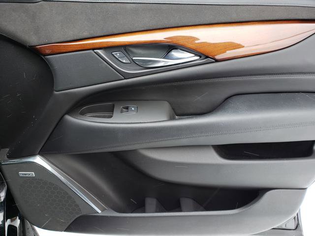 Used 2017 Cadillac Escalade 4WD image 19