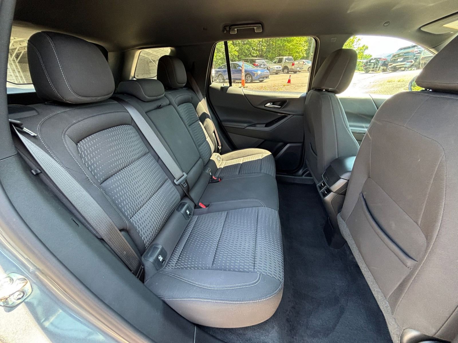 Used 2025 Chevrolet Equinox LT AWD/4WD image 35