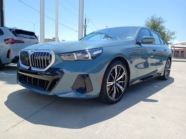 New 2026 BMW 530i w/ M Sport Package RWD image 3