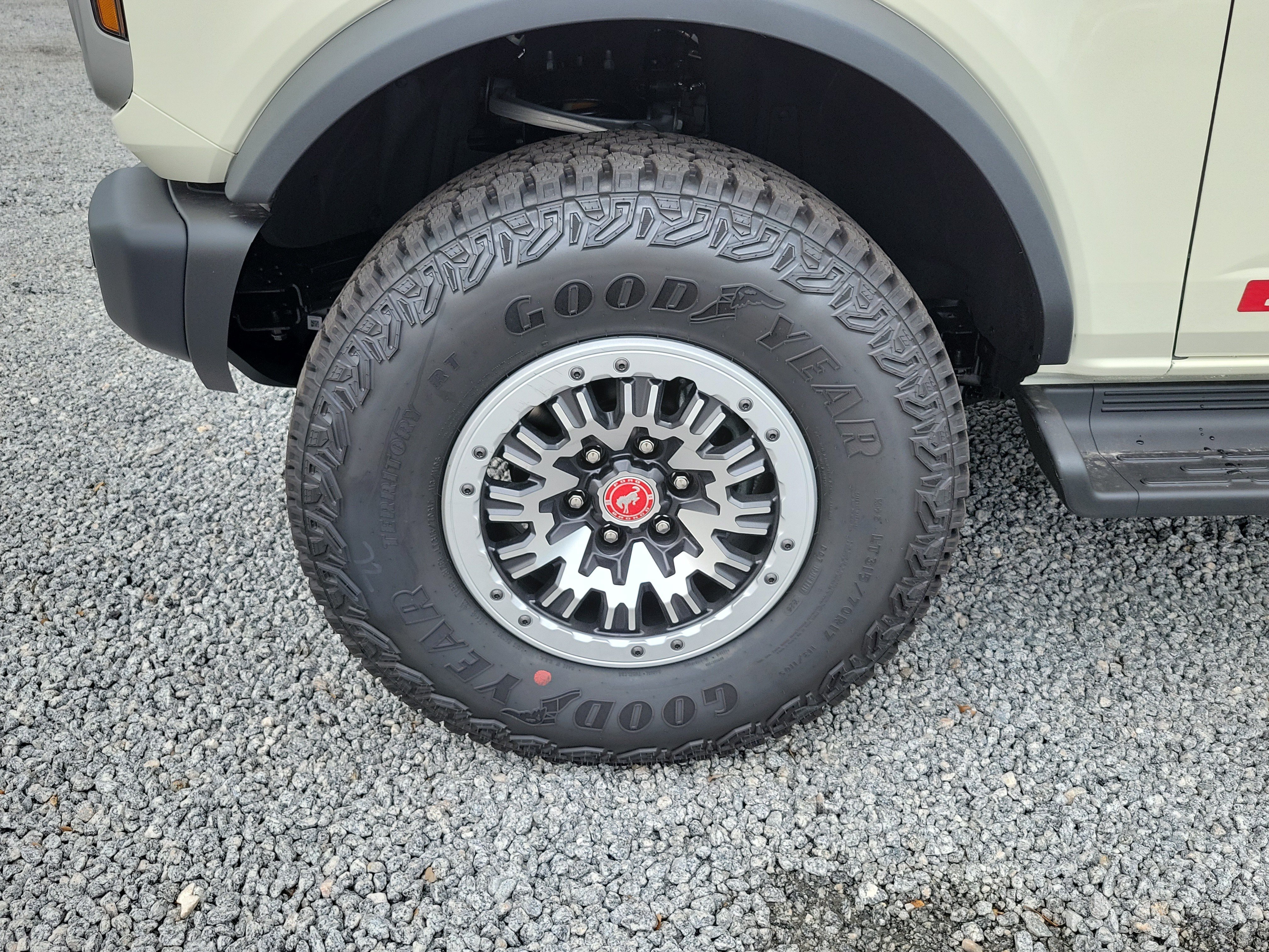 New 2026 Ford Bronco Outer Banks w/ Sasquatch Package AWD/4WD image 6