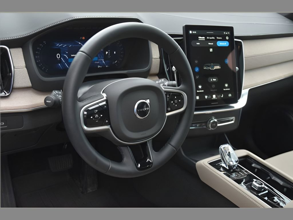 Certified 2026 Volvo XC90 B5 Core w/ Protection Package Premier AWD/4WD image 13