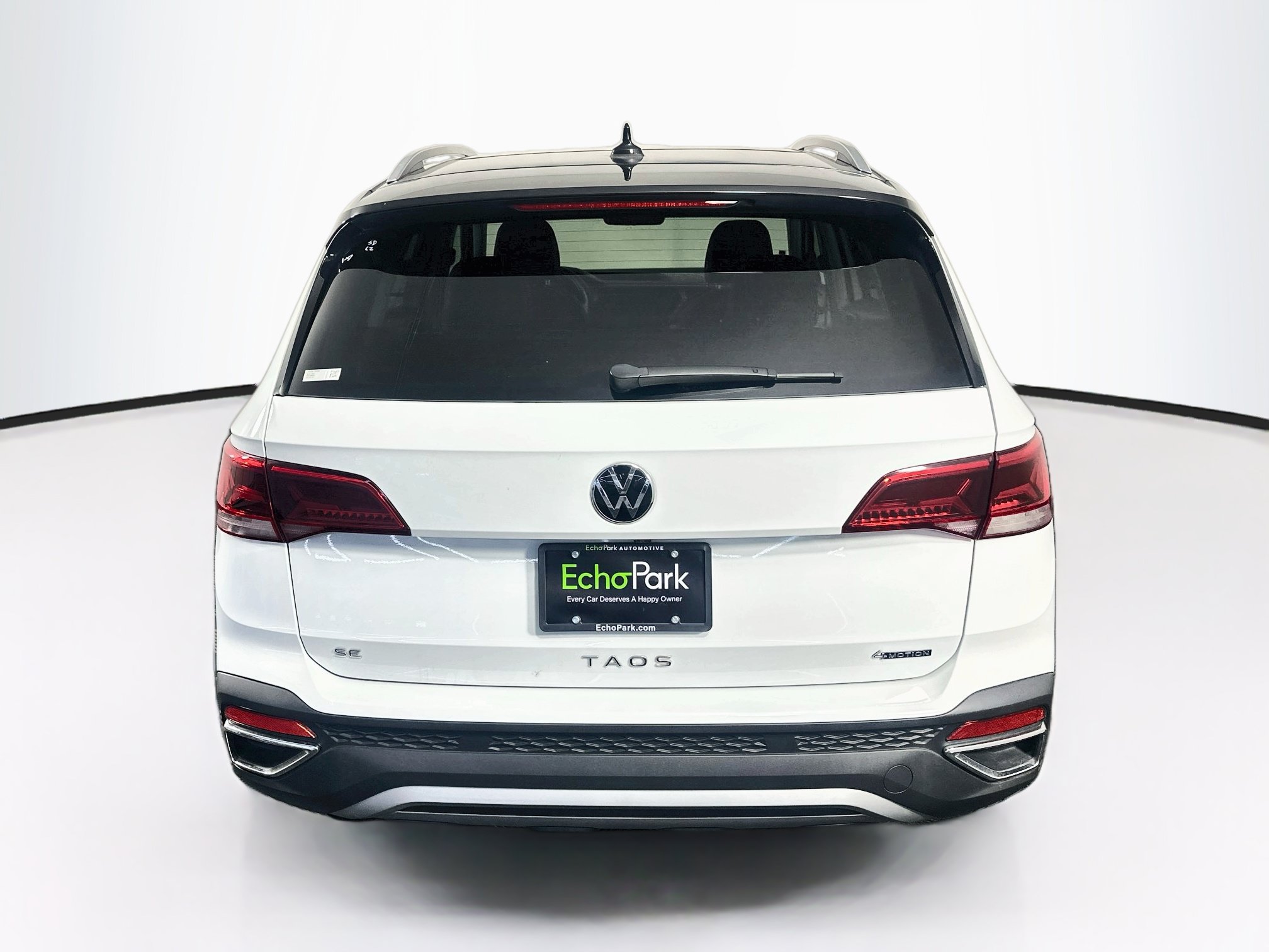 Used 2024 Volkswagen Taos SE AWD/4WD image 7