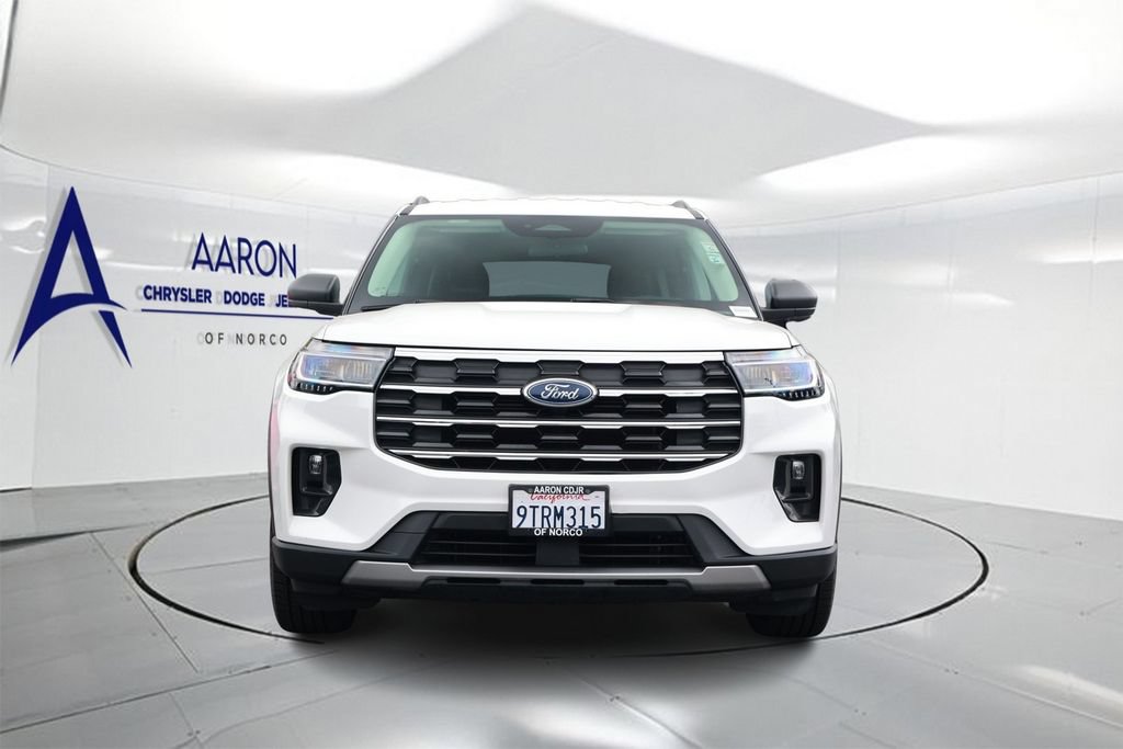 Used 2025 Ford Explorer Active w/ Active Comfort Package RWD image 4