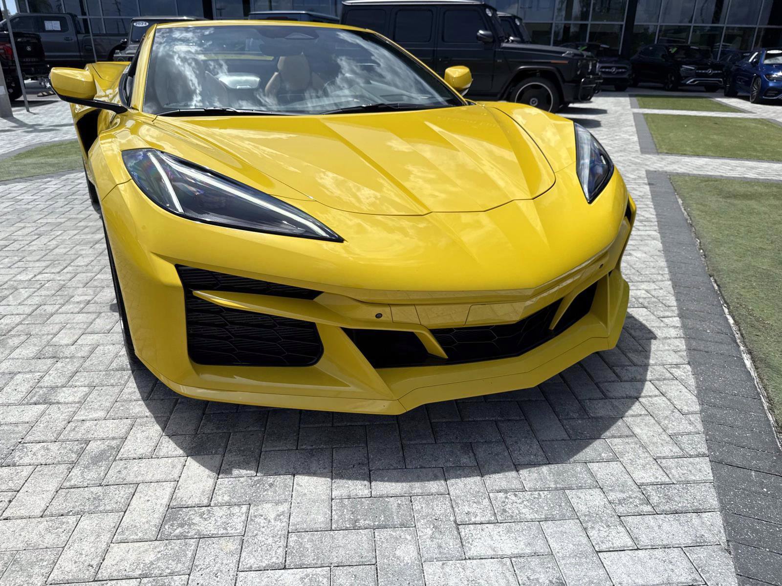 Used 2025 Chevrolet Corvette Z06 RWD image 7