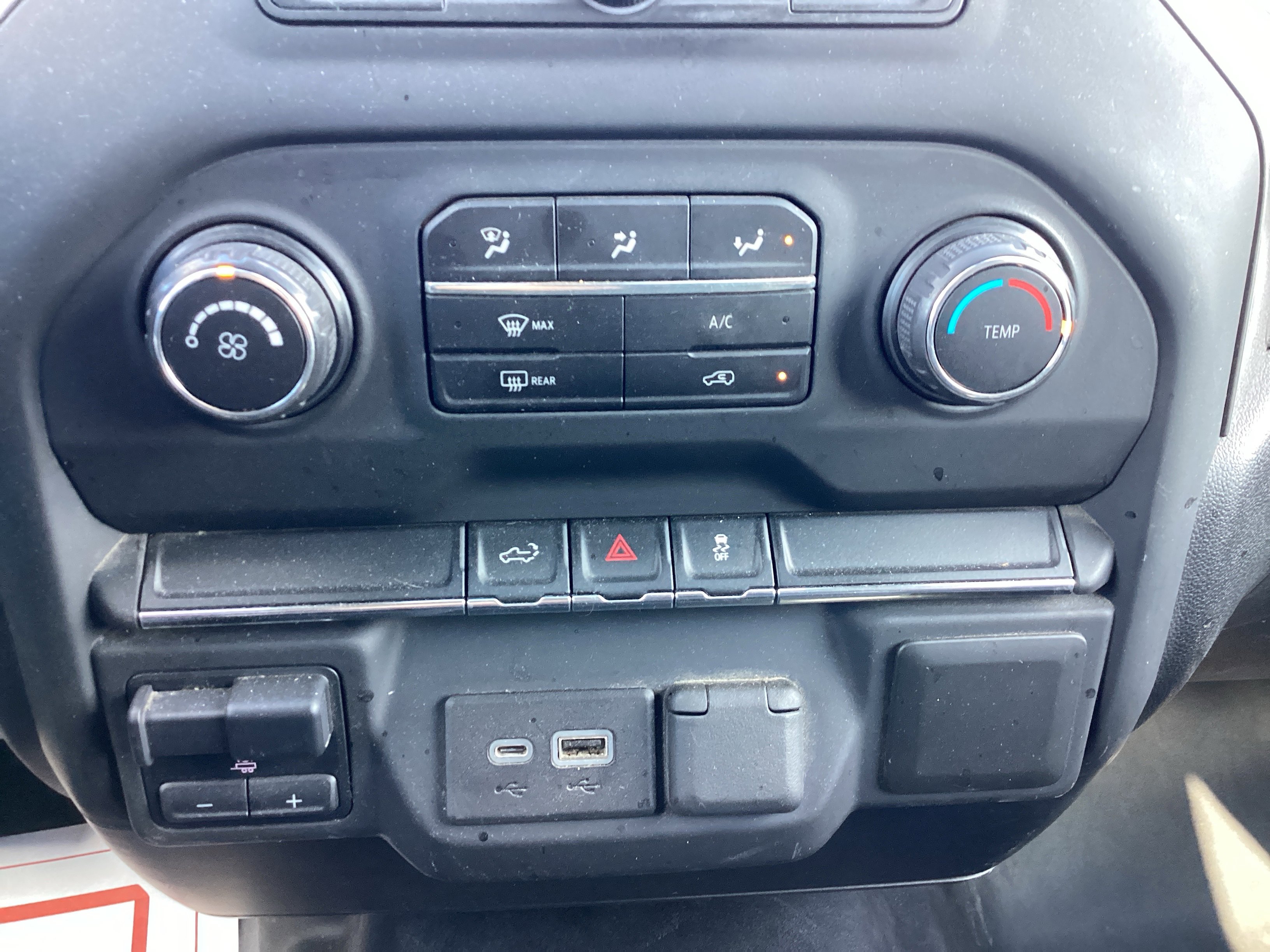 Used 2021 Chevrolet Silverado 2500 Custom w/ Custom Convenience Package image 21