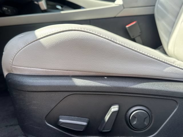 Used 2024 Hyundai Elantra Limited FWD image 14