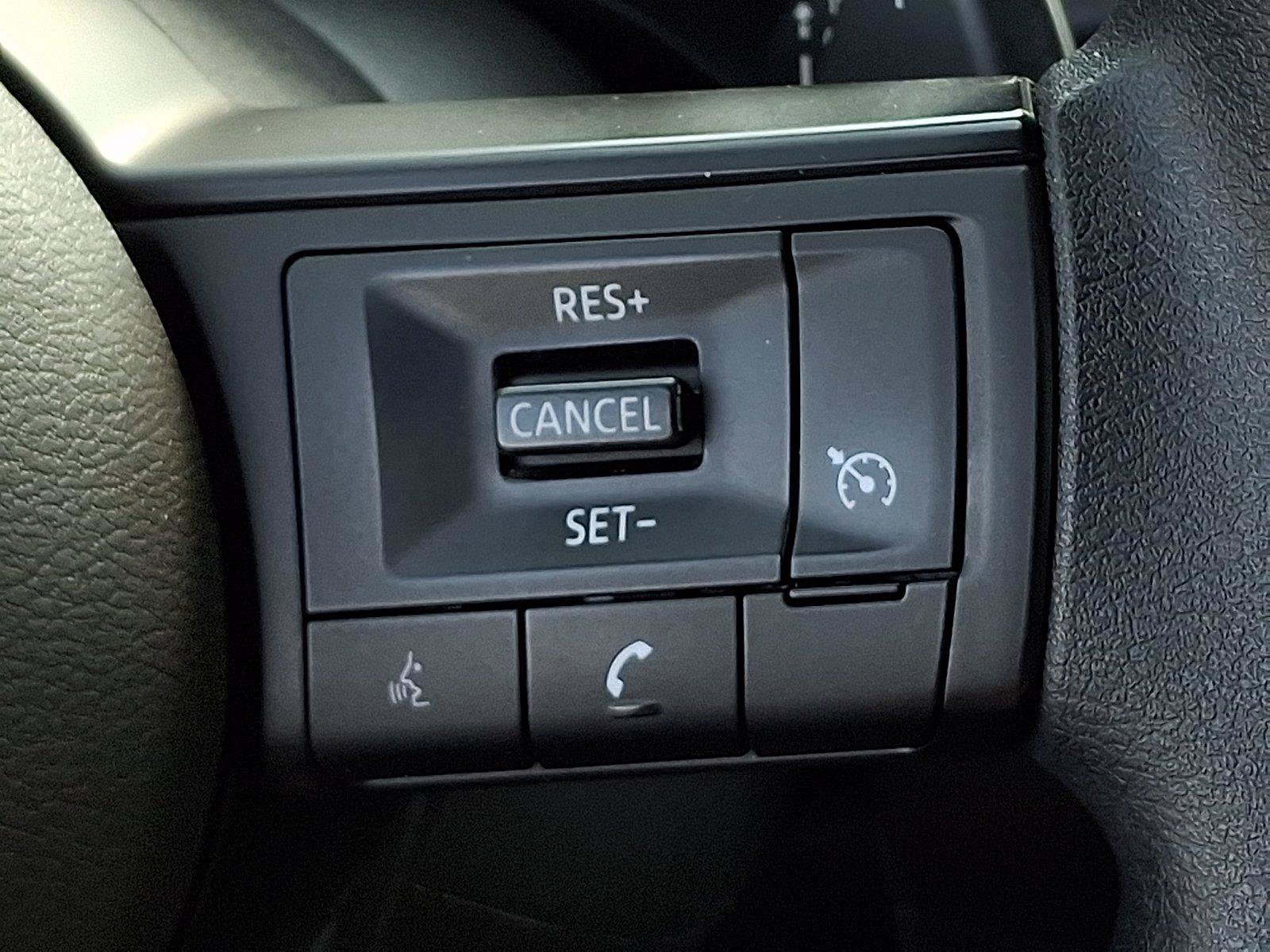 Used 2023 Nissan Rogue S AWD/4WD image 21