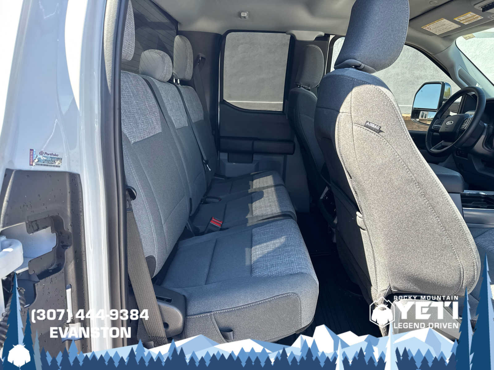 Used 2024 Ford F350 XLT w/ FX4 Off-Road Package AWD/4WD image 17