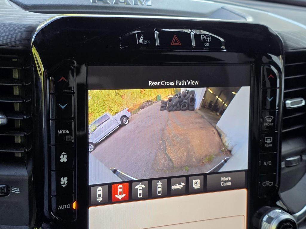 Used 2023 RAM 1500 Laramie AWD/4WD image 16