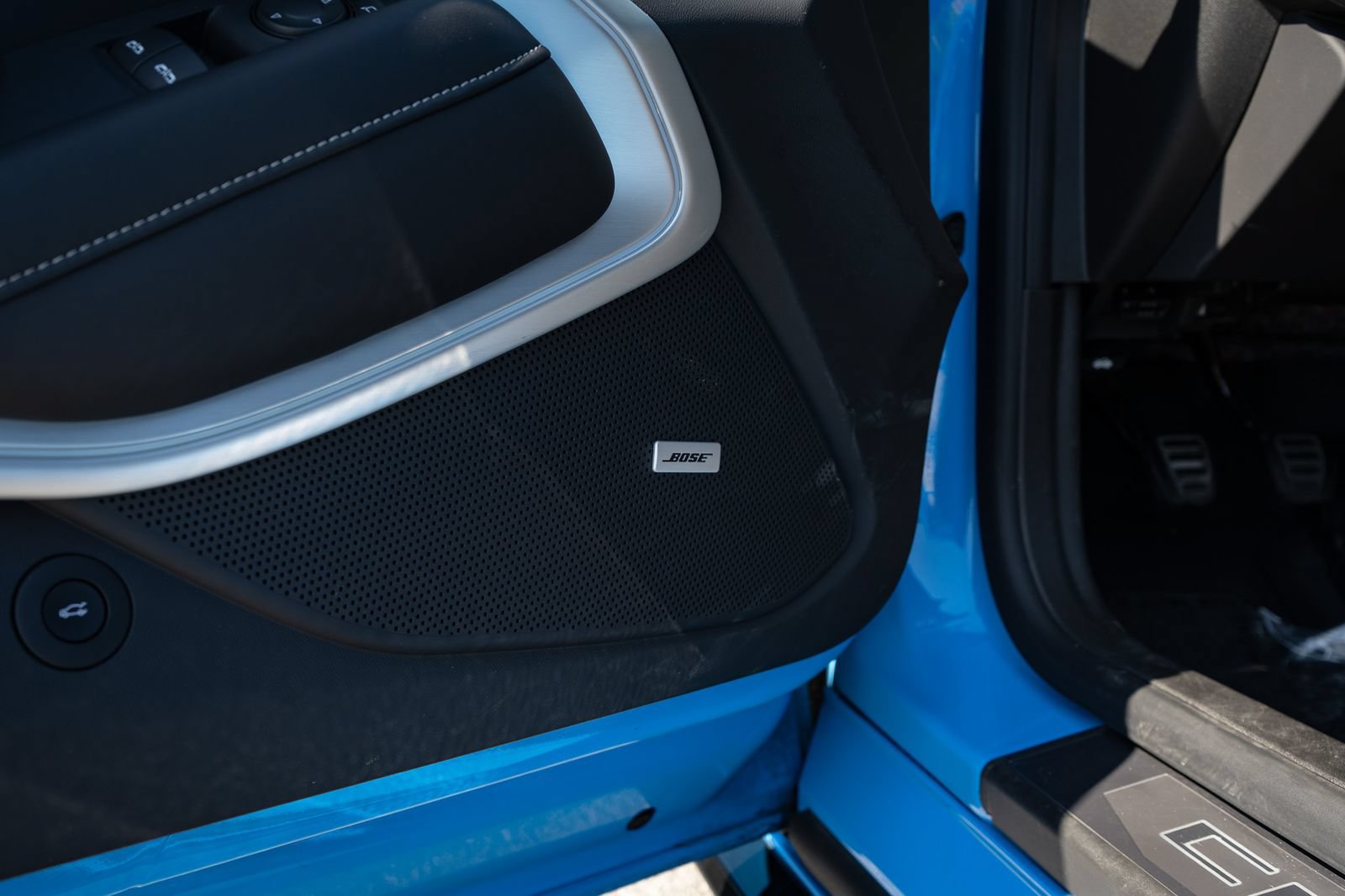Used 2022 Chevrolet Camaro SS RWD image 34