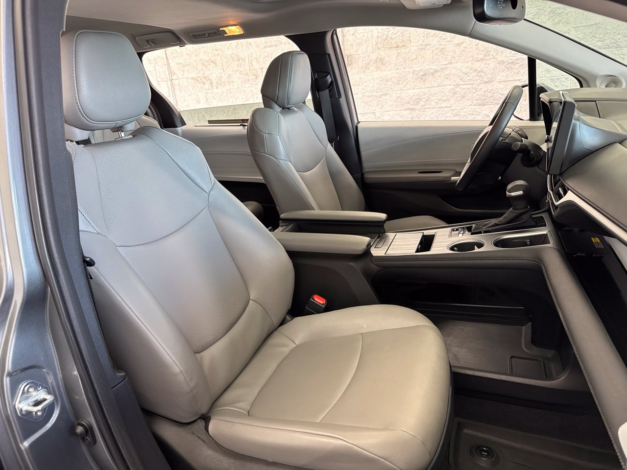 Certified 2026 Toyota Sienna XLE FWD image 53