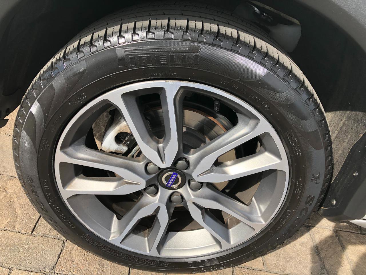 Used 2017 Volvo V60 T5 Cross Country w/ Convenience Package image 8