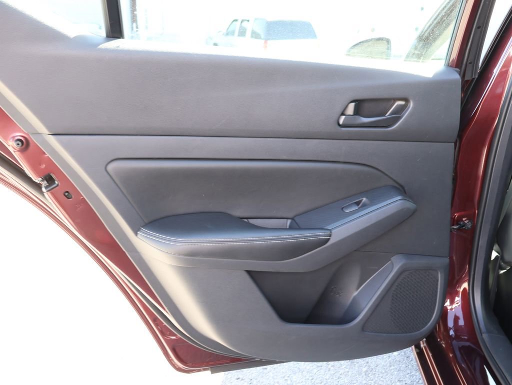 Used 2025 Nissan Altima 2.5 SV FWD image 16
