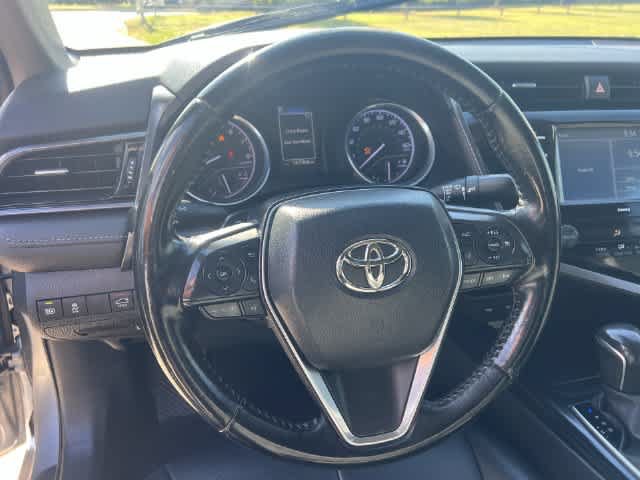 Used 2020 Toyota Camry SE w/ Carpet Mat Package FWD image 17