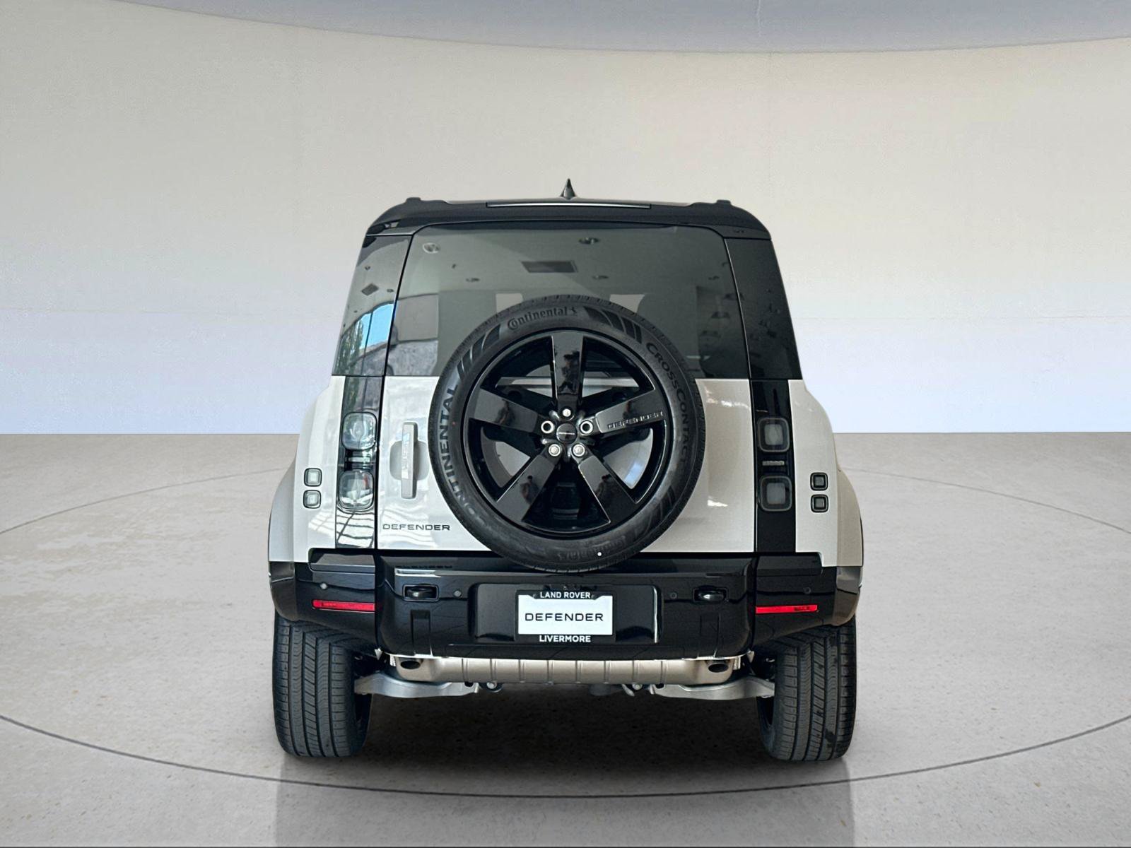 New 2026 Land Rover Defender 110 X-Dynamic SE AWD/4WD image 5