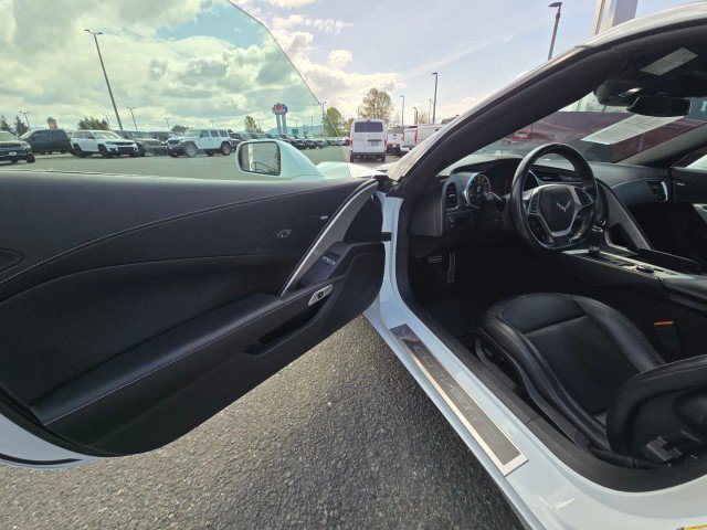 Used 2019 Chevrolet Corvette Stingray Coupe w/ 1LT RWD image 19