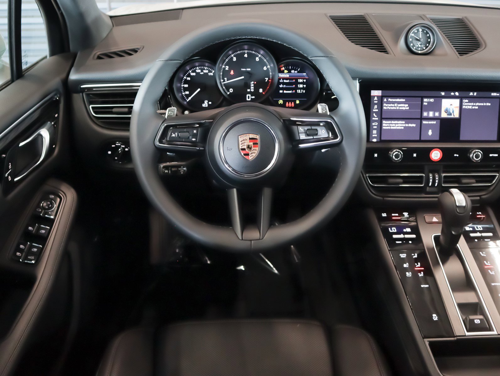 New 2026 Porsche Macan image 15