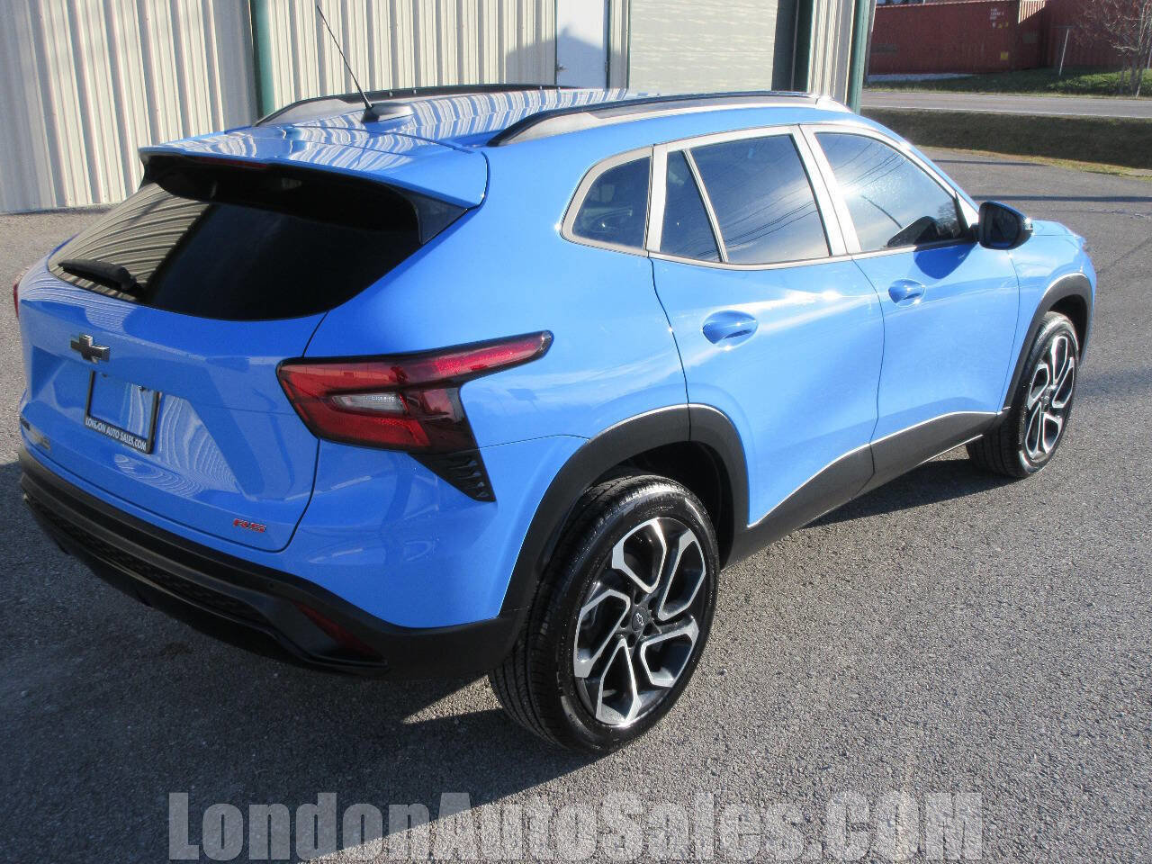 Used 2024 Chevrolet Trax RS w/ Driver Confidence Package image 5