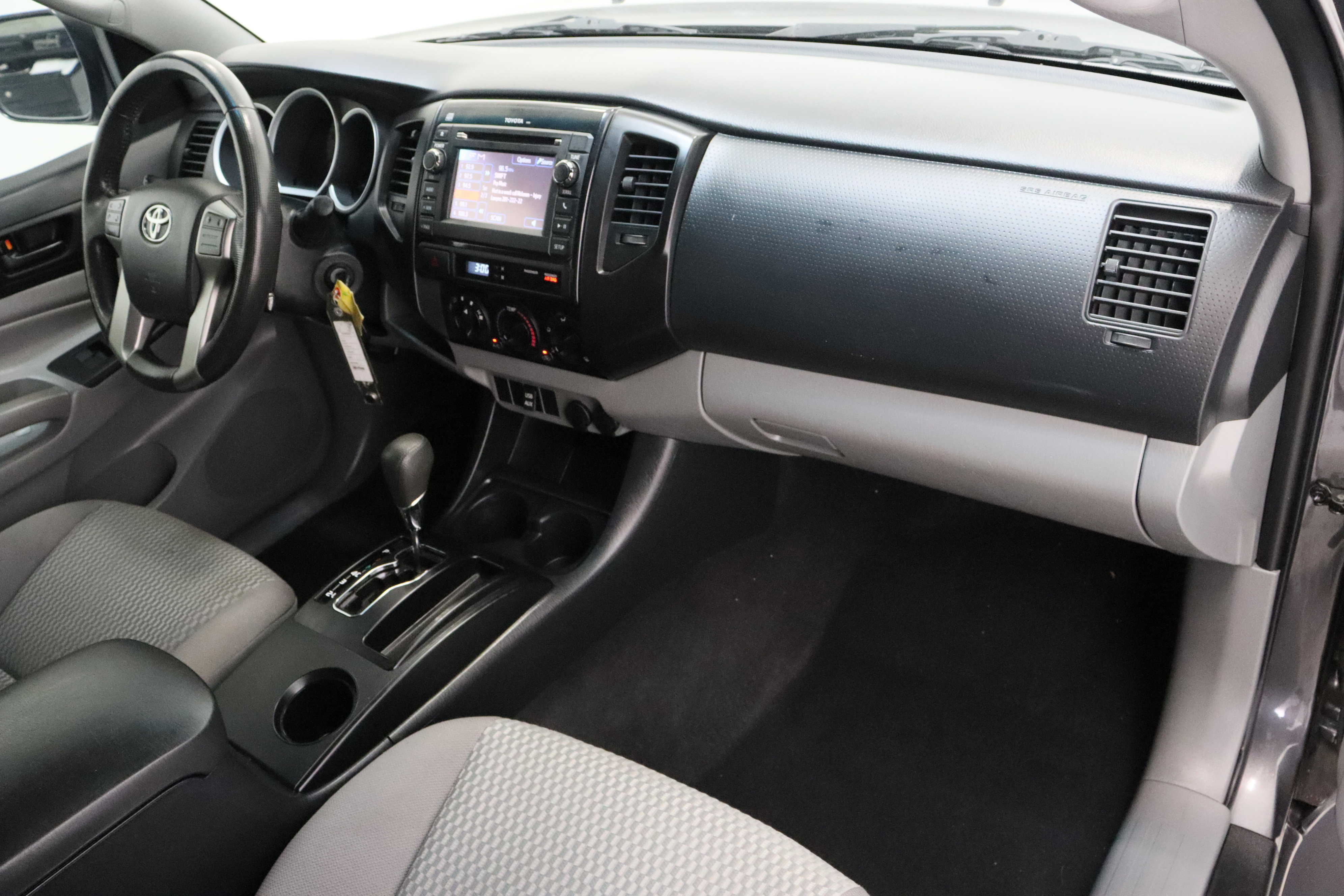 Used 2013 Toyota Tacoma PreRunner w/ Convenience Pkg image 30