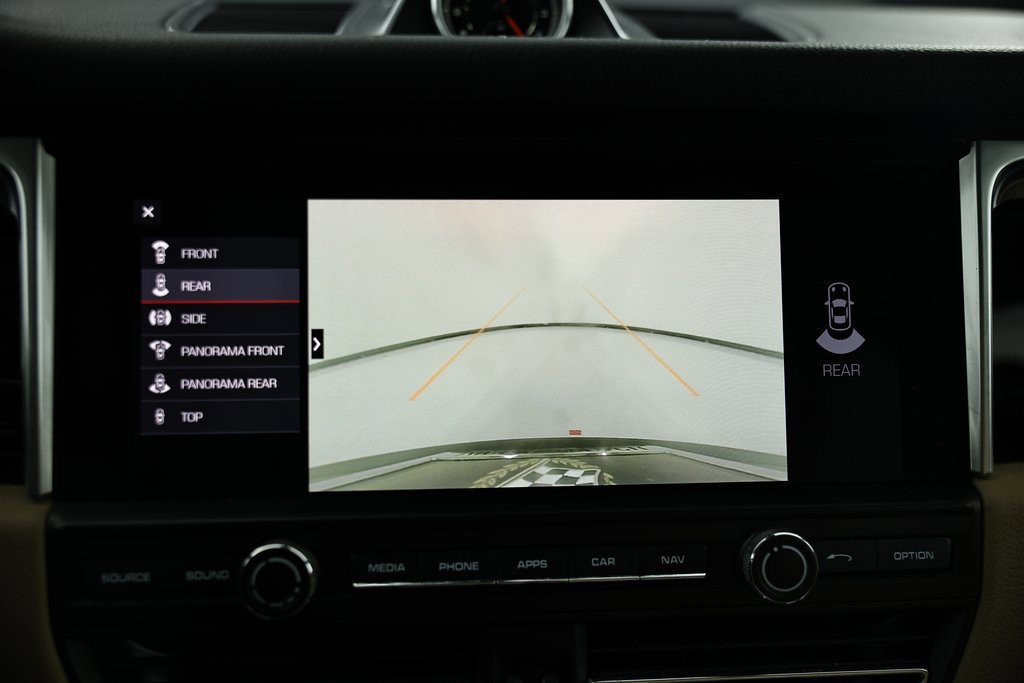 Certified 2020 Porsche Macan S image 37