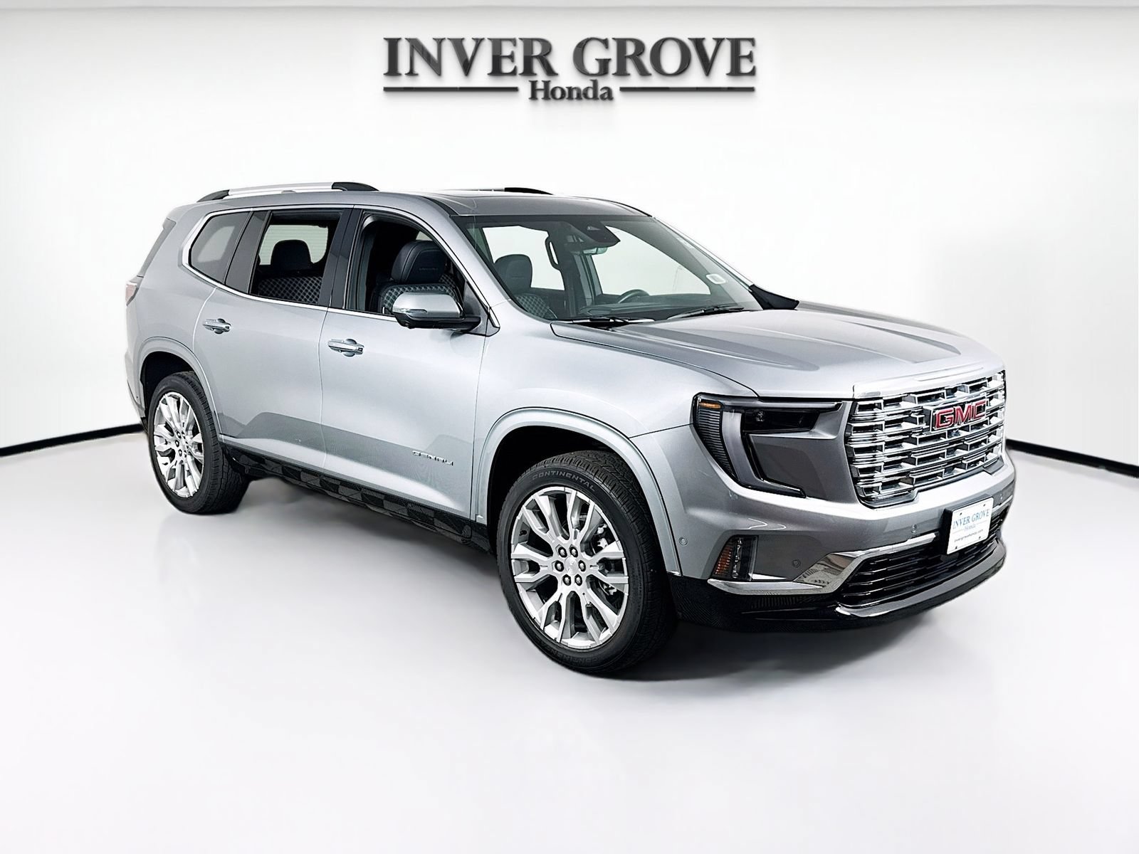 Used 2024 GMC Acadia Denali w/ Super Cruise Package FWD image 3