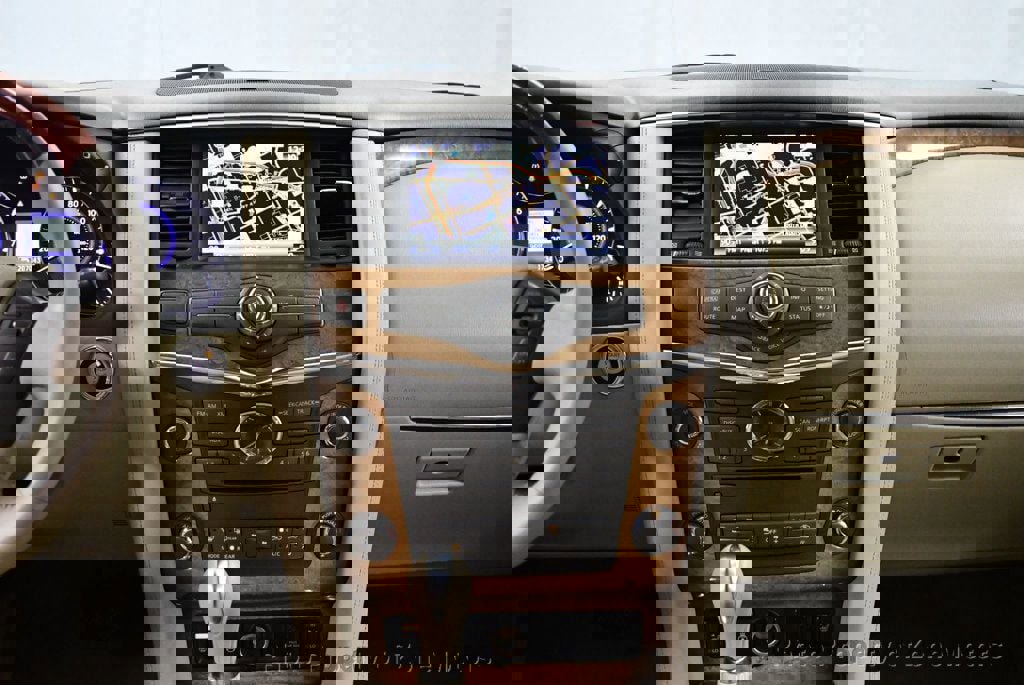 Used 2011 INFINITI QX56 4WD w/ Theater Pkg image 28