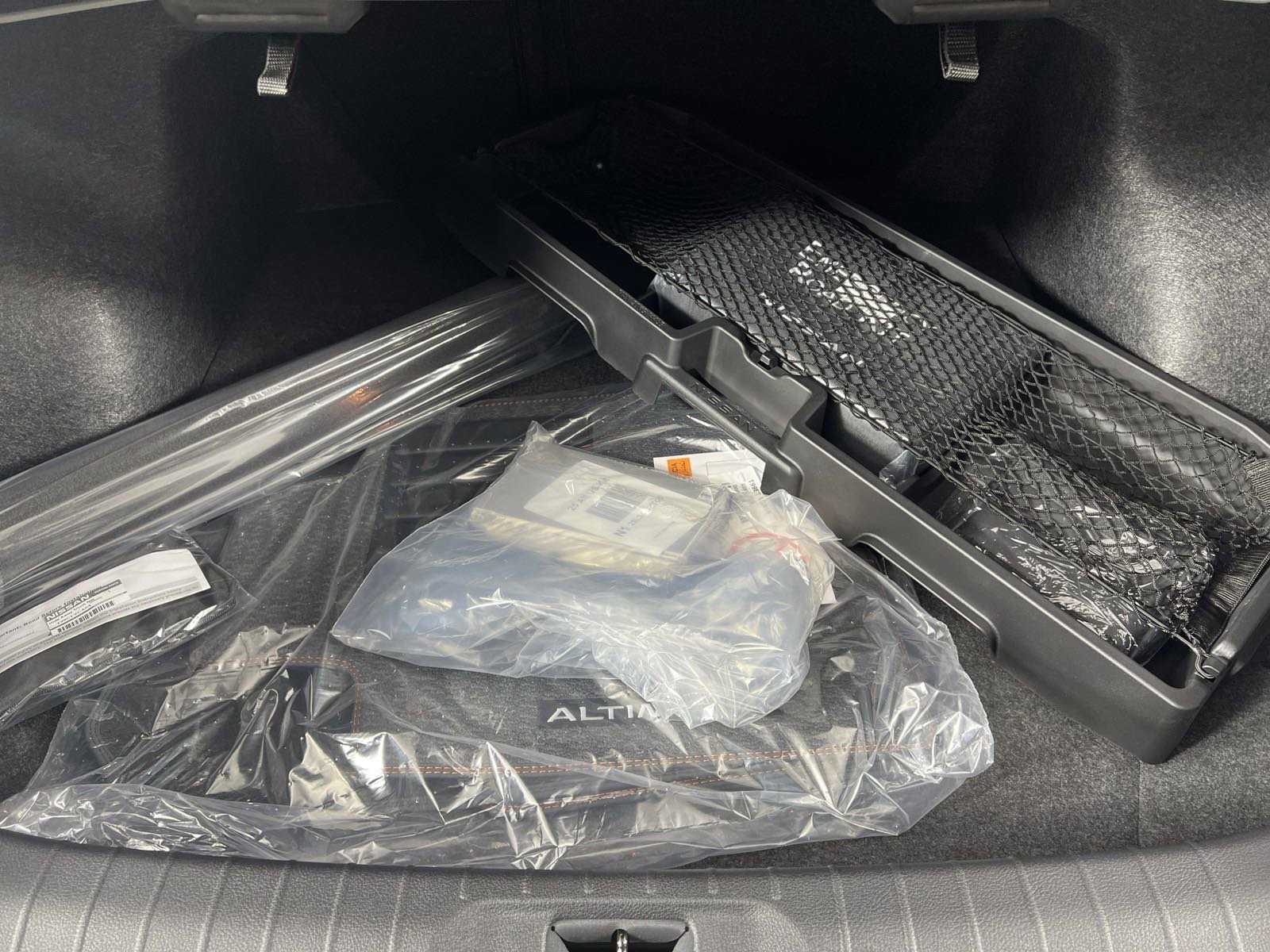 New 2025 Nissan Altima 2.5 SR w/ SR Premium Package image 13