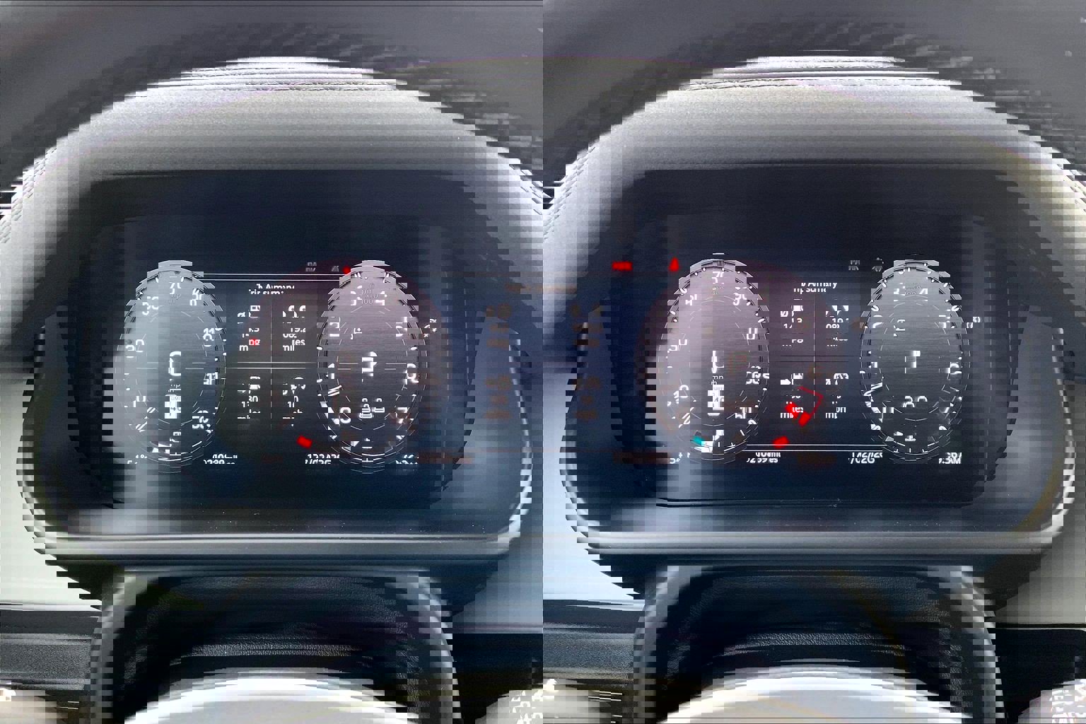 Used 2023 Land Rover Defender 110 SE image 24