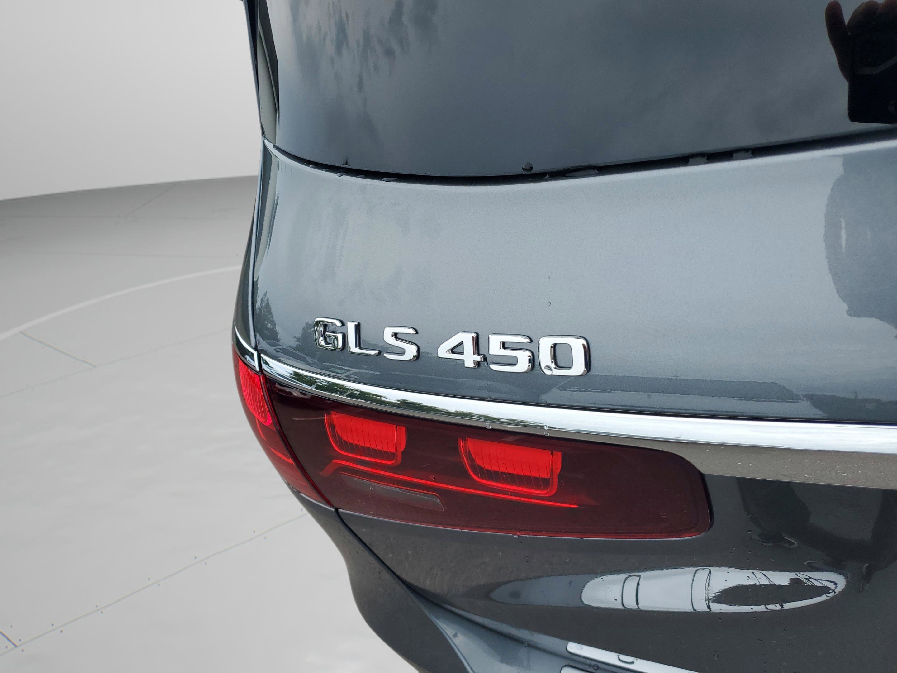 Certified 2026 Mercedes-Benz GLS 450 4MATIC image 37