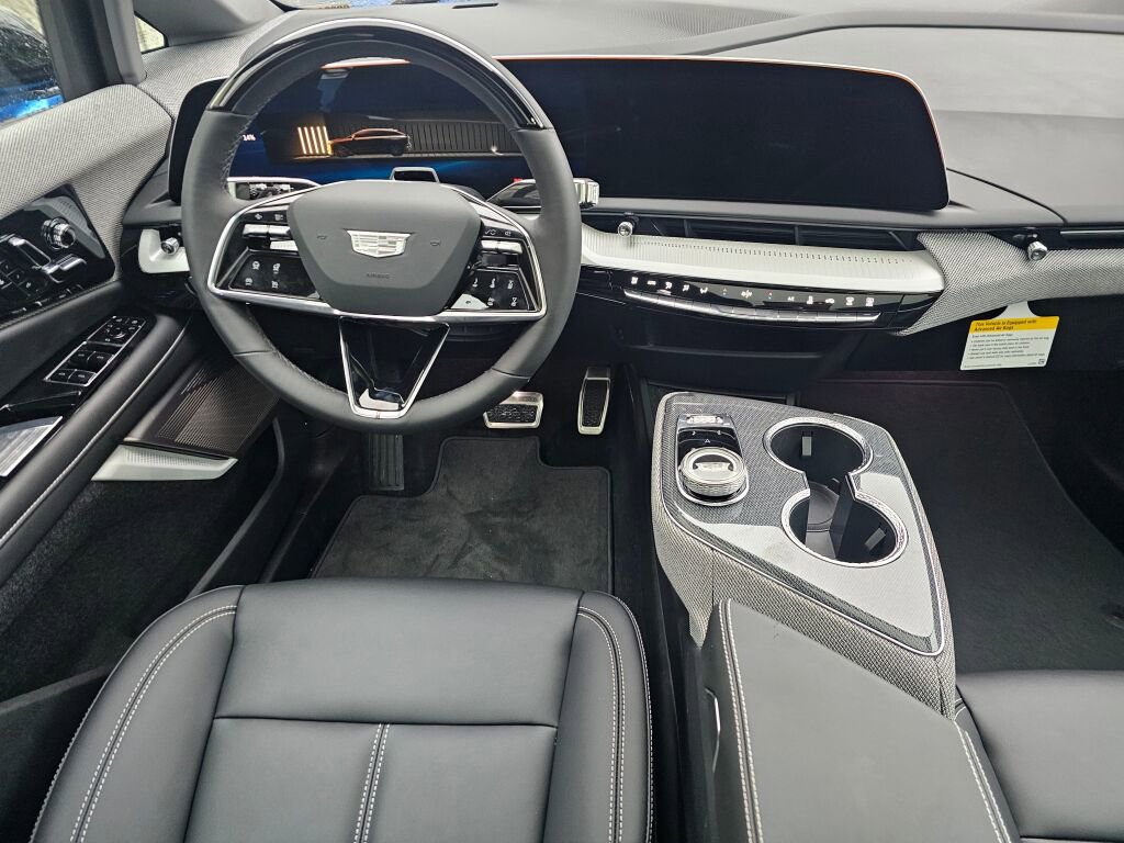 New 2026 Cadillac Optiq Luxury 1 image 22