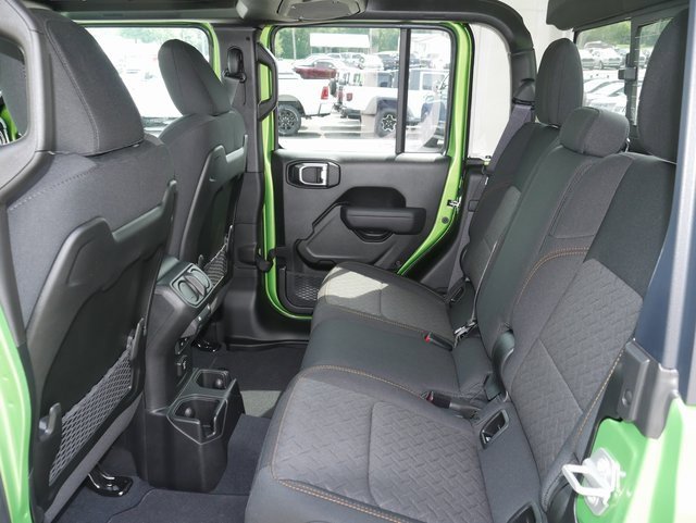 New 2025 Jeep Gladiator Mojave w/ Safety Group image 19