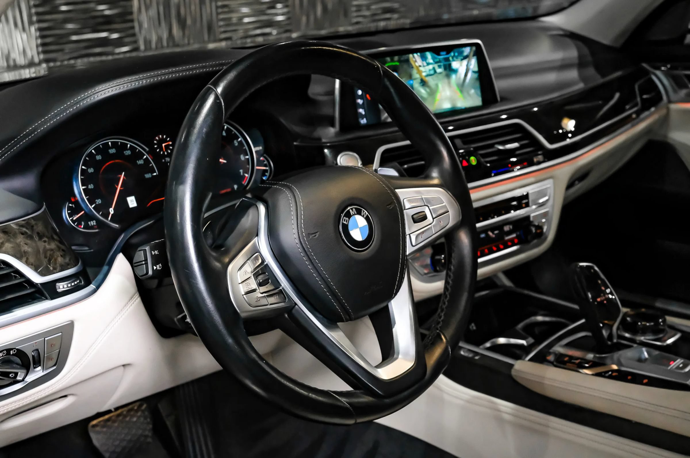 Used 2018 BMW 750i xDrive AWD/4WD image 17