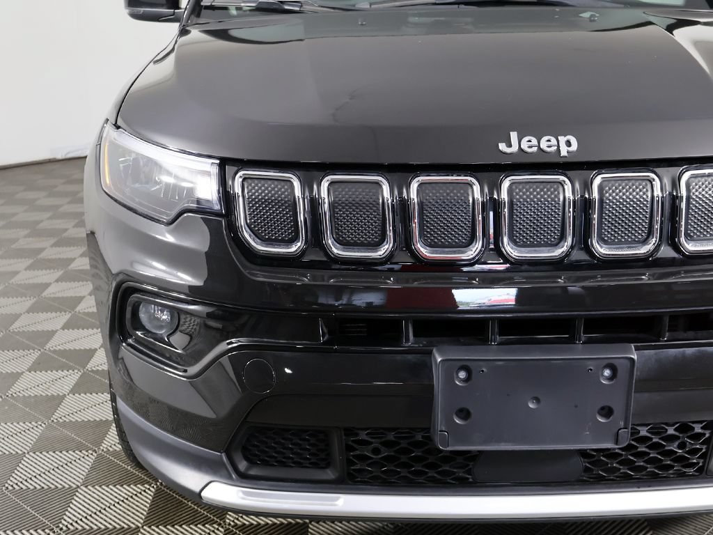 Used 2022 Jeep Compass Limited AWD/4WD image 13