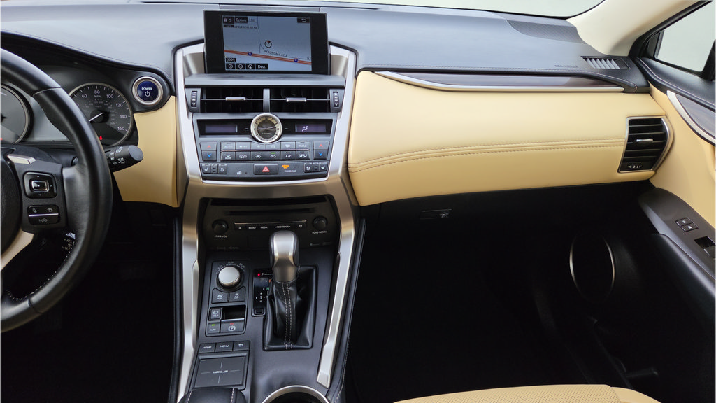 Used 2015 Lexus NX 300h AWD w/ Luxury Package image 23